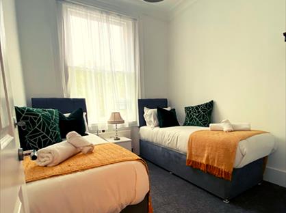 2 Bed Flat, Oakley Square, NW1