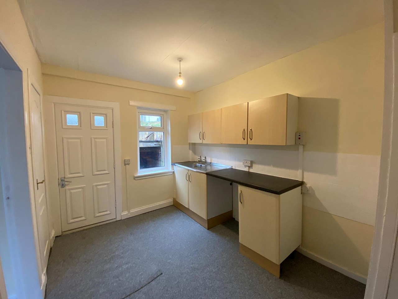 Stevenston 3 Bed Terraced House, Hamilton Crescent, KA20 To Rent