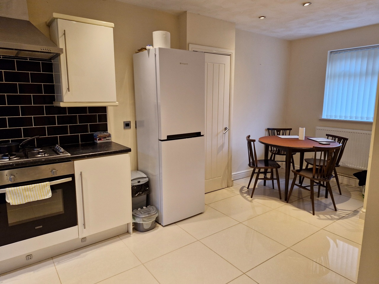 Manchester Room in a Shared House, Blackley New Road, M9 To Rent