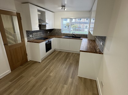 3 Bed Terraced House, Andover Walk, ME15