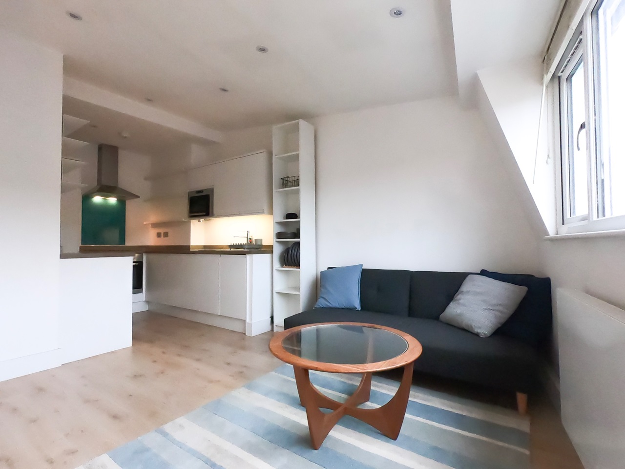 Amersham 1 Bed Flat, Hill Avenue, HP6 To Rent Now for £1,100.00 p/m