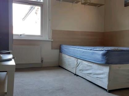 Room in a Shared House, Westbury Avenue, N22