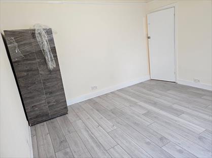 Room in a Shared House, Burges Road, E6