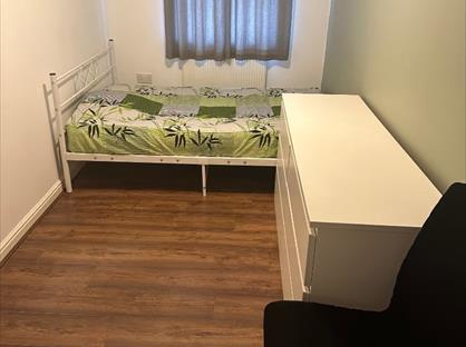 Room in a Shared House, Eltham High Street, SE9