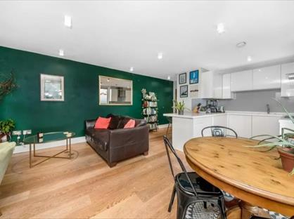 1 Bed Flat, Gipsy Road, SE27