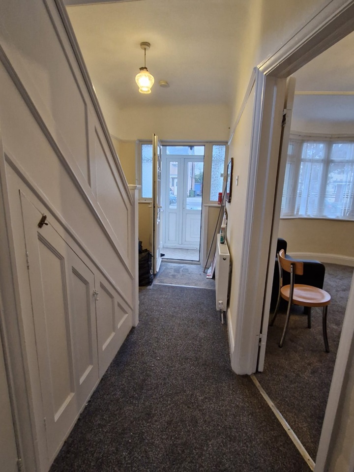 Harrow 3 Bed SemiDetached House, Kenmore Avenue, HA3 To Rent Now for £2,300.00 p/m