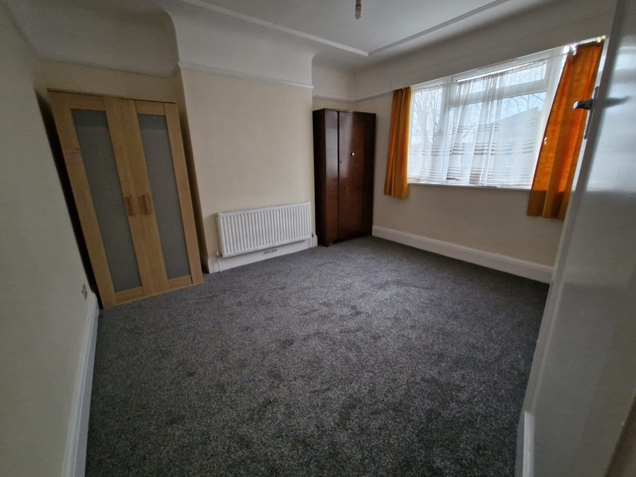 Harrow 3 Bed SemiDetached House, Kenmore Avenue, HA3 To Rent Now for £2,300.00 p/m