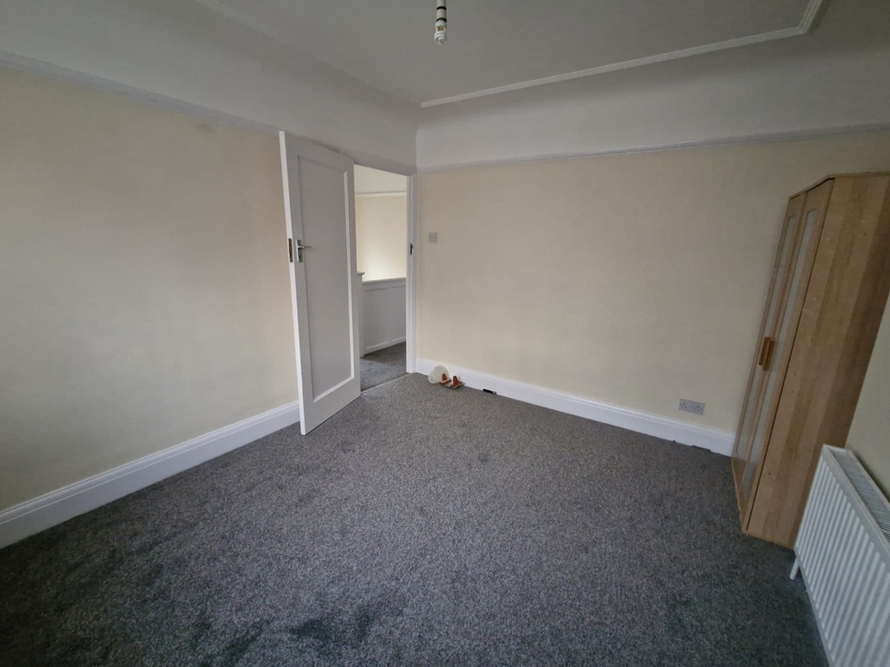 Harrow 3 Bed SemiDetached House, Kenmore Avenue, HA3 To Rent Now for £2,300.00 p/m