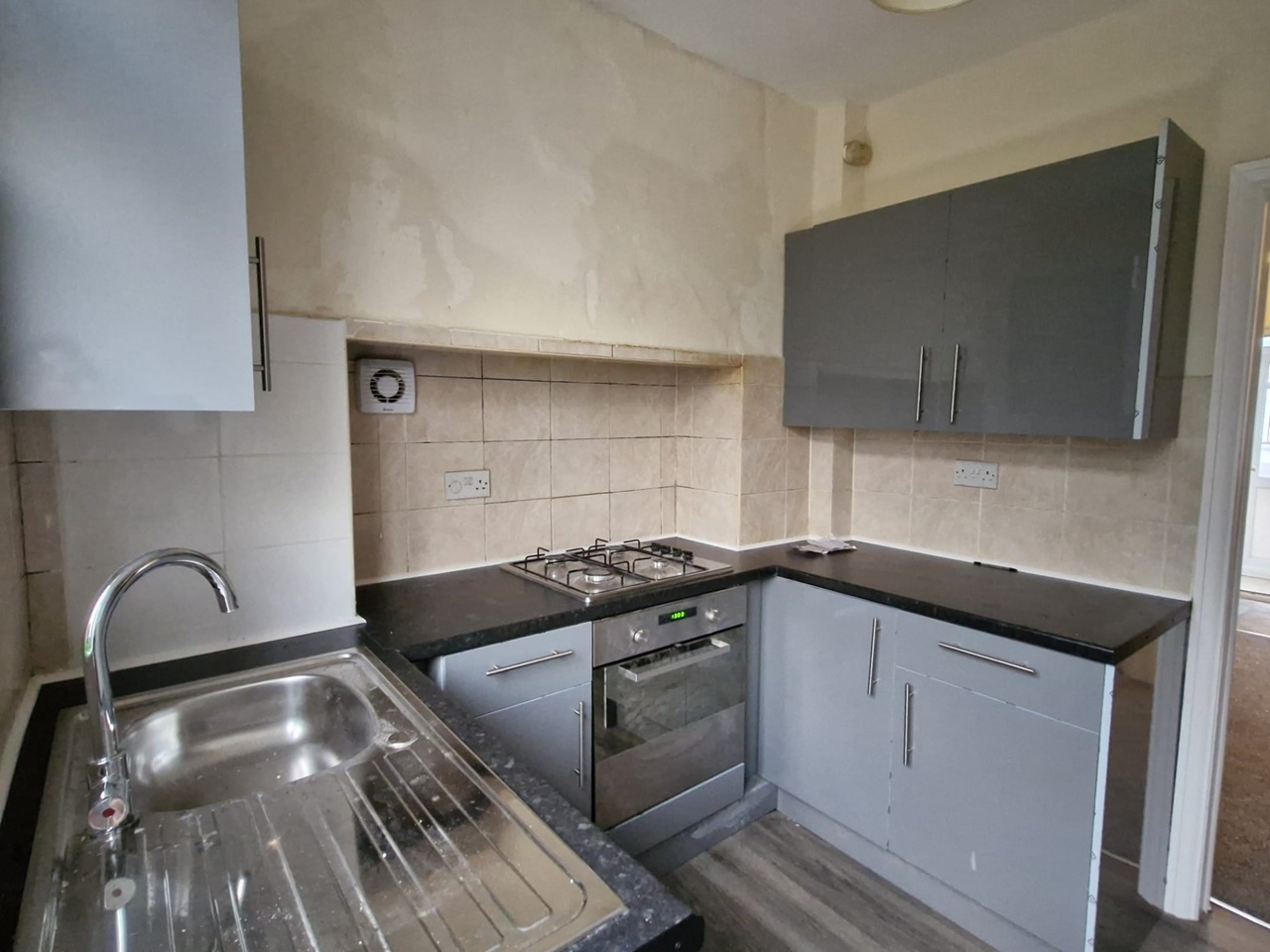 Harrow 3 Bed SemiDetached House, Kenmore Avenue, HA3 To Rent Now for £2,300.00 p/m