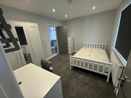 Room in a Shared House, Harrison Road, SO17