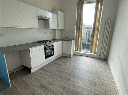 Studio Flat, Hornsey Road, N7