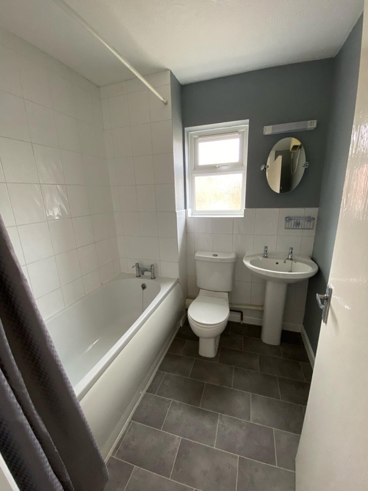 Banbury 1 Bed Terraced House, Winchelsea Close, OX16 To Rent Now