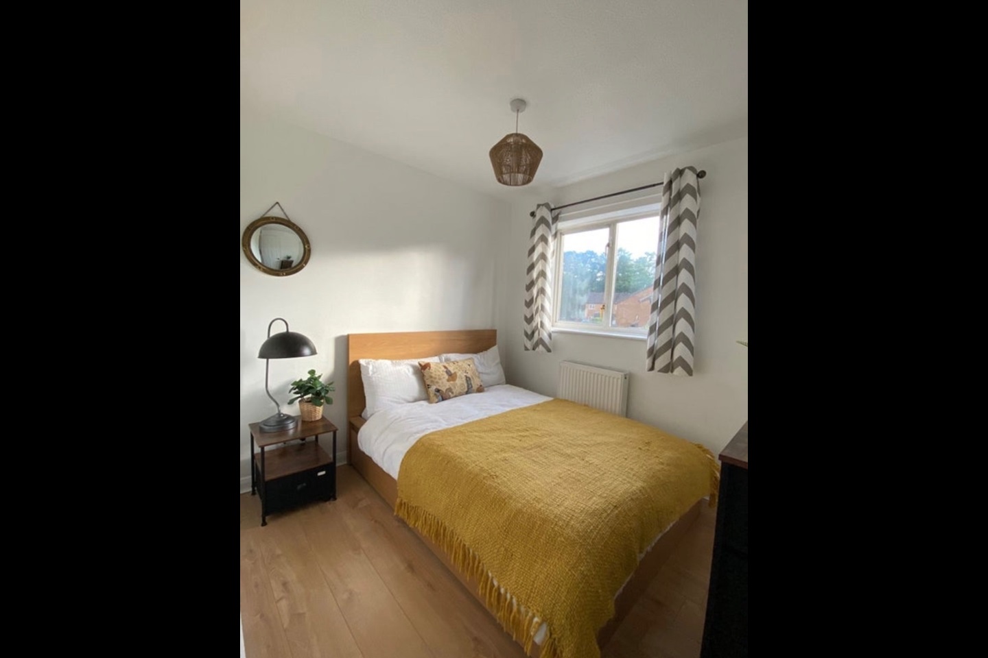 Bracknell Room in a Shared House, Frensham, RG12 To Rent Now for £