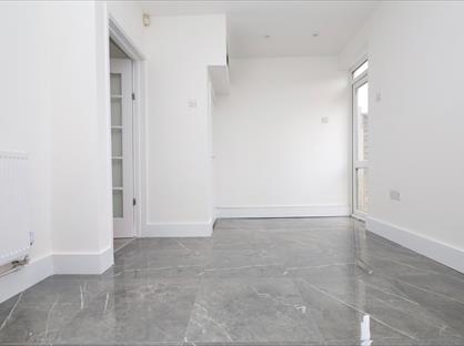 3 Bed Terraced House, Wednesbury Gardens, RM3