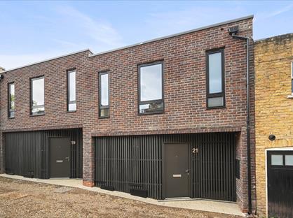3 Bed Terraced House, Stories Mews, SE5