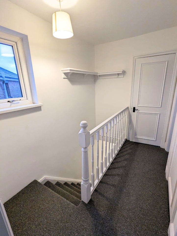 Oldham 3 Bed SemiDetached House, Worley Place, OL2 To Rent Now for