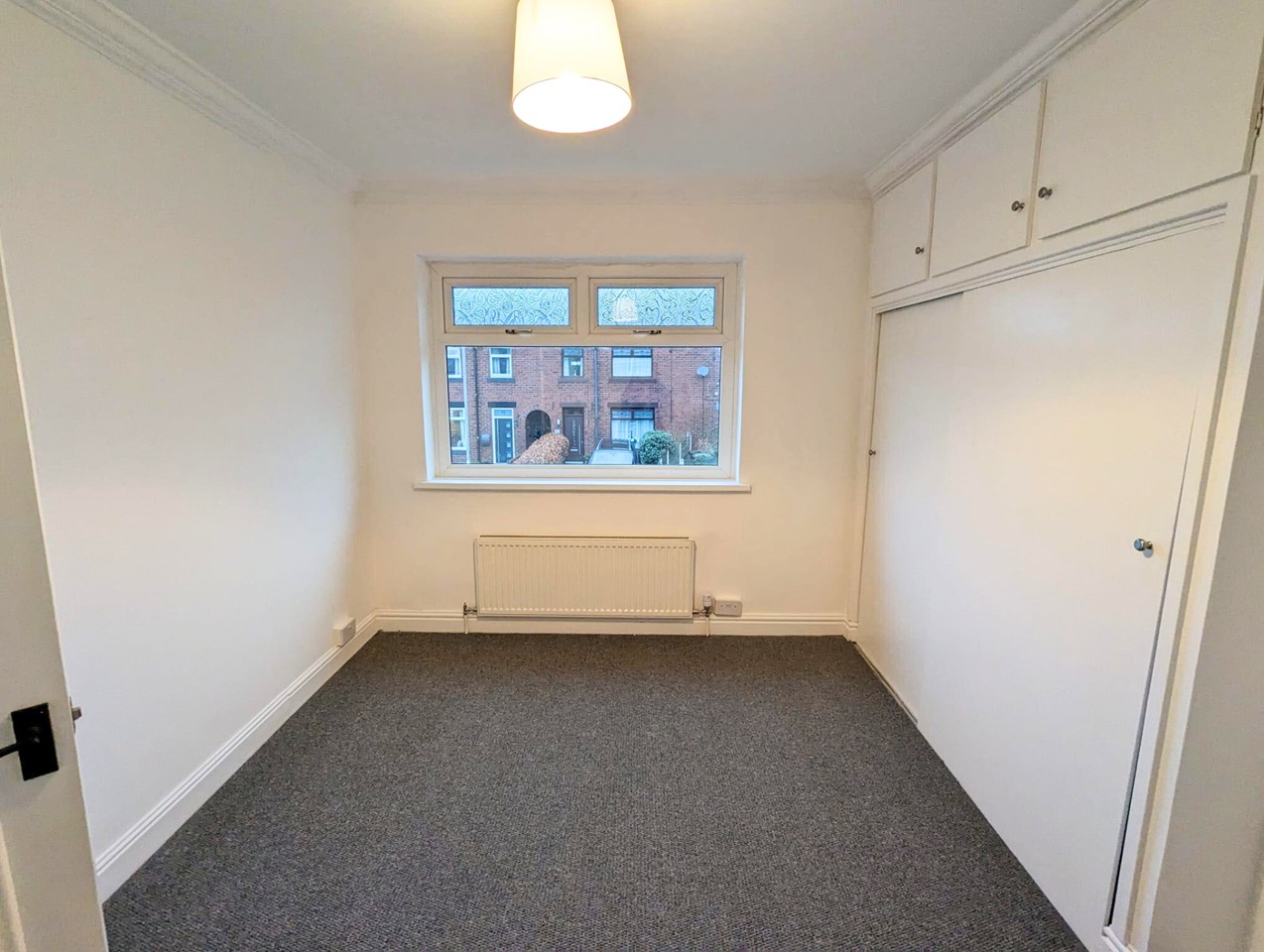 Oldham 3 Bed SemiDetached House, Worley Place, OL2 To Rent Now for