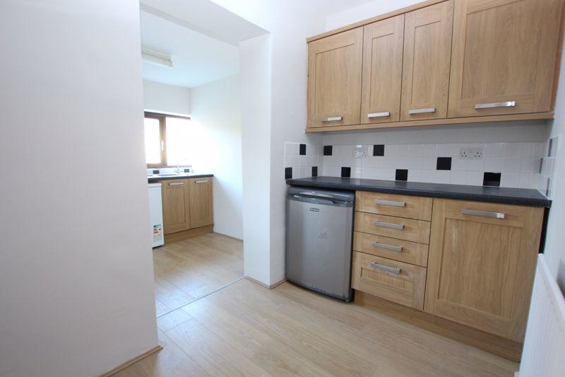 Kidlington 3 Bed Bungalow, Yarnton Road, OX5 To Rent Now for £1,800