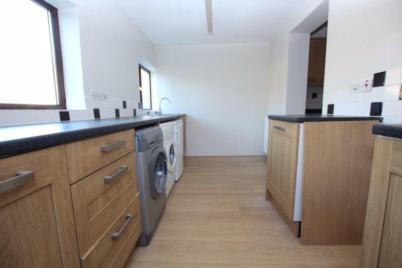 Kidlington 3 Bed Bungalow, Yarnton Road, OX5 To Rent Now for £1,800