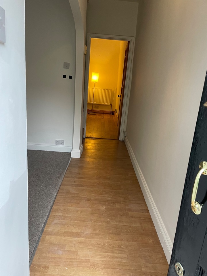 Croydon 2 Bed SemiDetached House, Leslie Park Road, CR0 To Rent