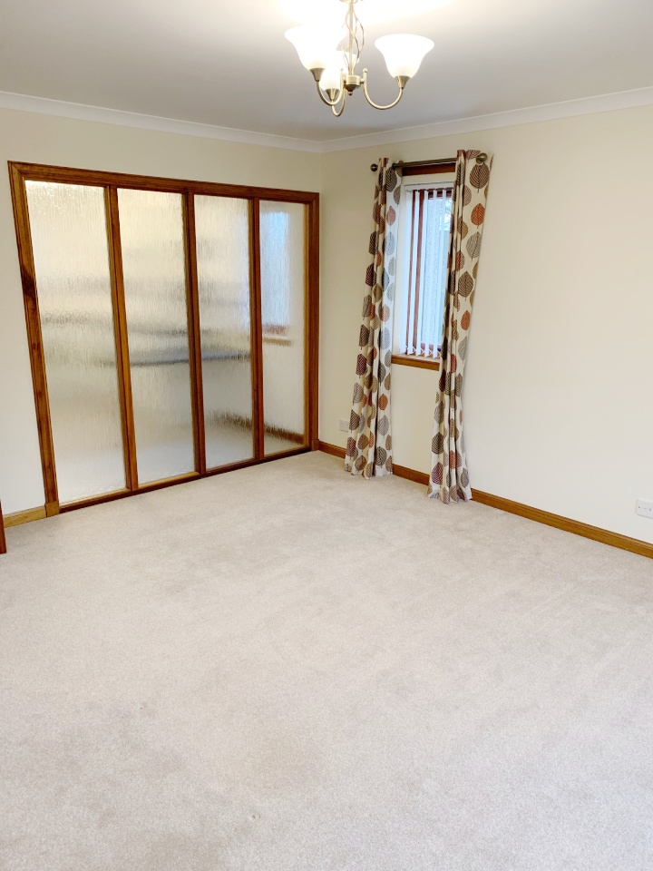 Monifieth 2 Bed Flat, Muirnwood Place, DD5 To Rent Now for £820.00 p/m