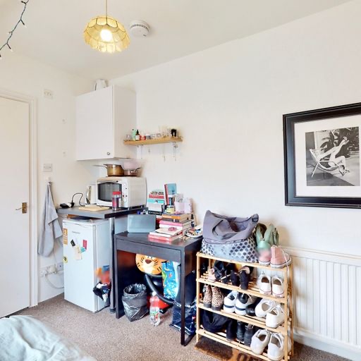 London Studio Flat, Golders Green Road, N11 To Rent Now for £800.00 p/m