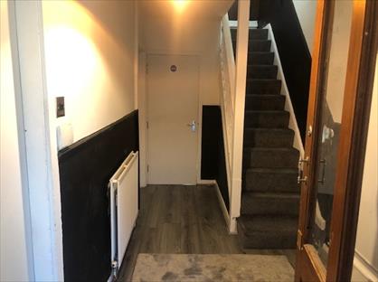 4 Bed Semi-Detached House, Wolverhampton, WV10