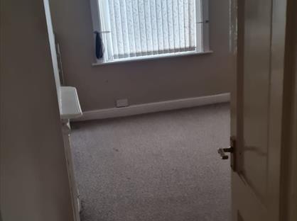 3 Bed Semi-Detached House, Clerk Green Street, WF17