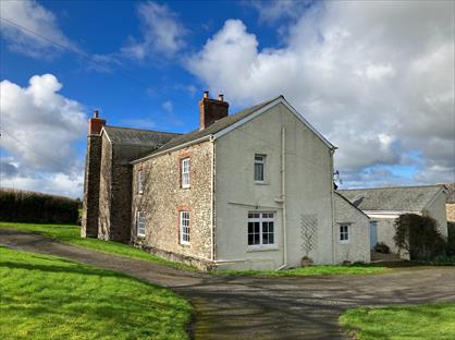 3 Bed Semi-Detached House, Roborough, EX19