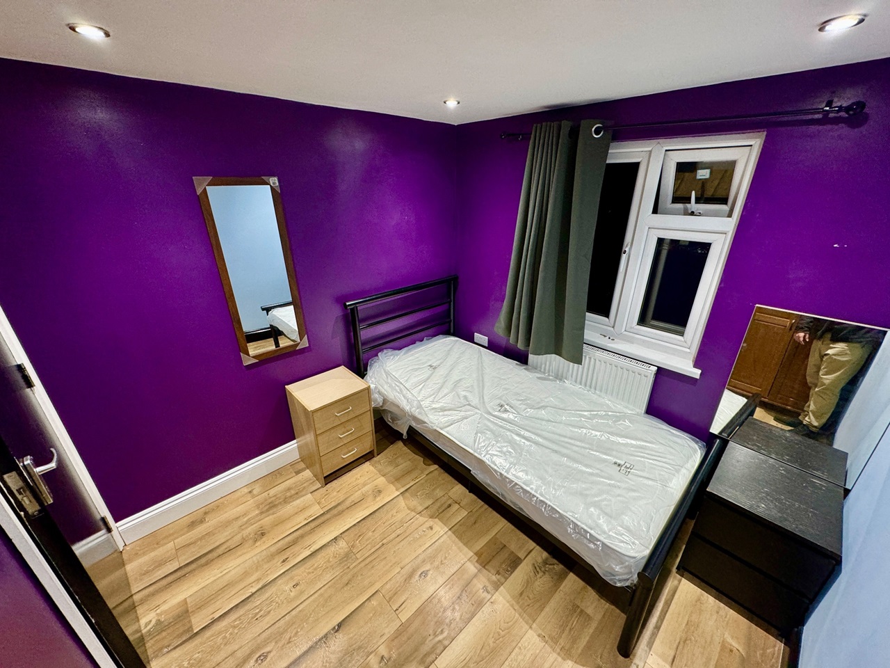 London Room in a Shared House, Holbrook Road, E15 To Rent Now for £