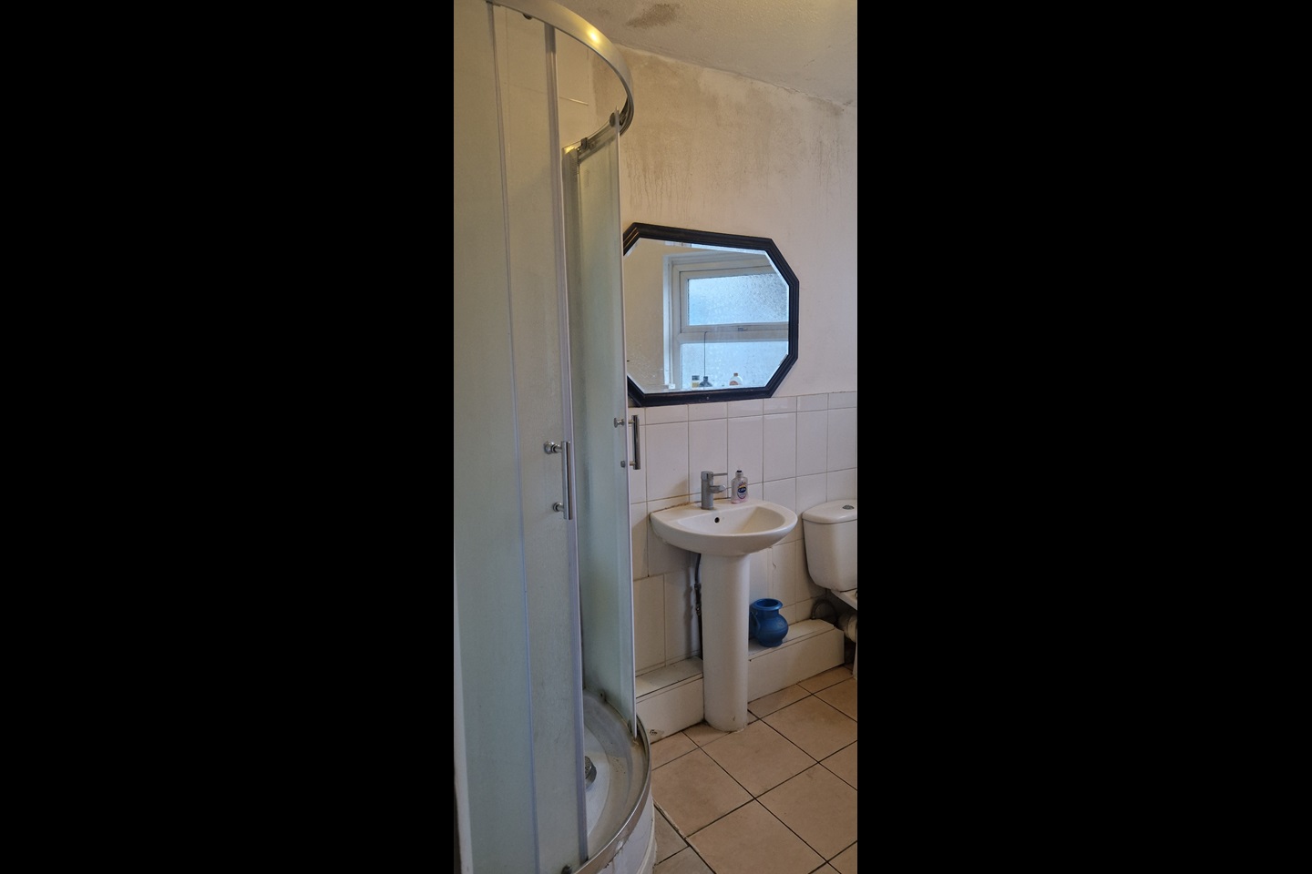 Crayford Room in a Shared Flat, Crayford High Street, DA1 To Rent