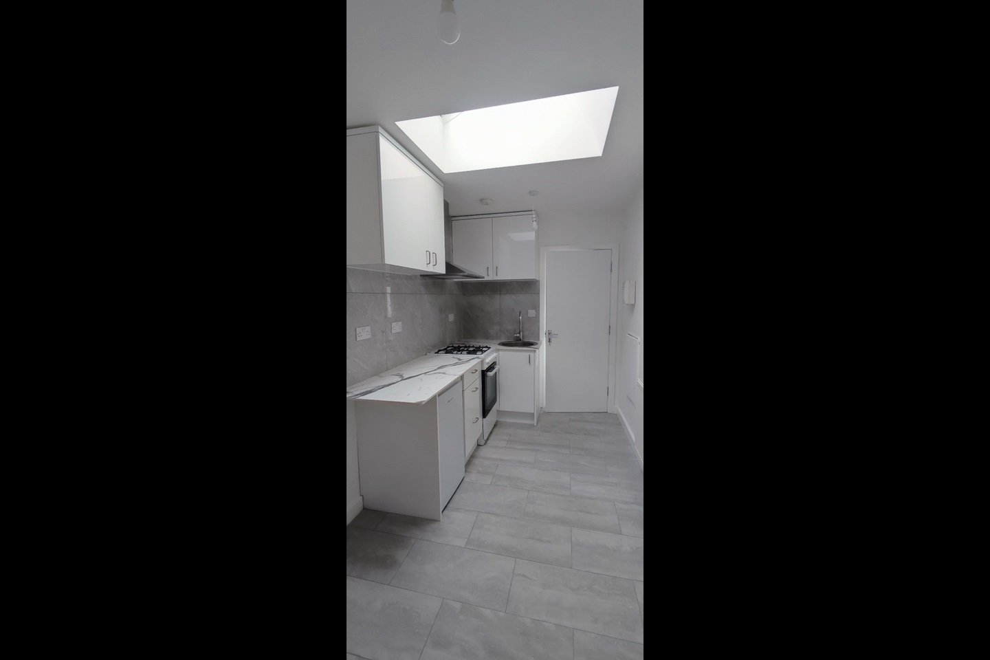 Broadheath, Altrincham 1 Bed Flat, Teal Close, WA14 To Rent Now for