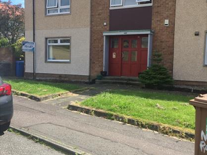1 Bed Flat, Berrylaw Place, KY12