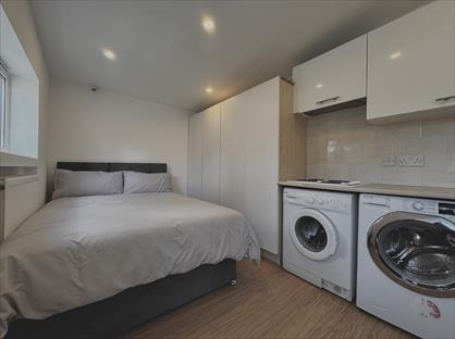 Studio Flat, Buxton Lane, CR3