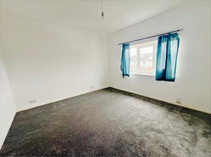 2 Bed Flat, Haigh Wood Road, LS16