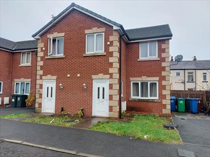 3 bed terraced house for rent in 3 Bed End Terrace, Wild Street, OL10