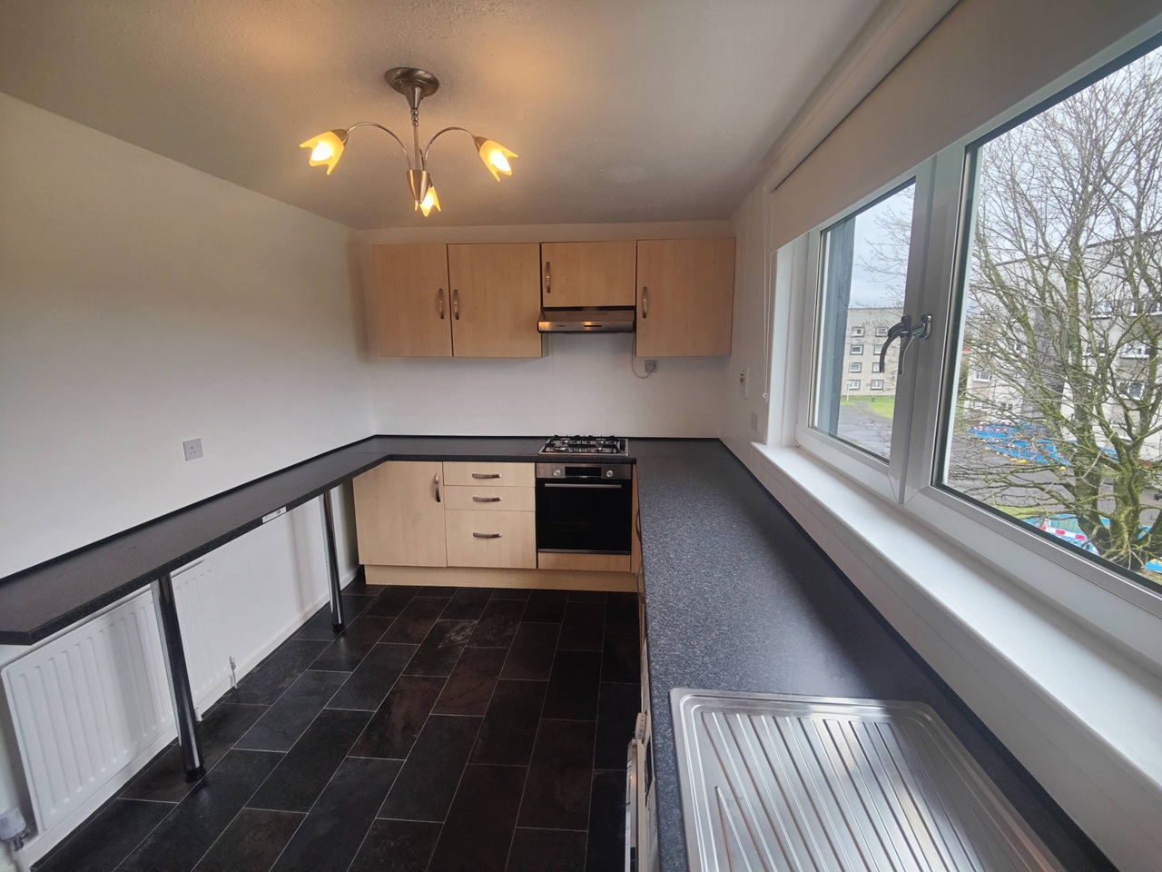 Rutherglen, Glasgow 3 Bed Flat, Dunure Drive, G73 To Rent Now for £