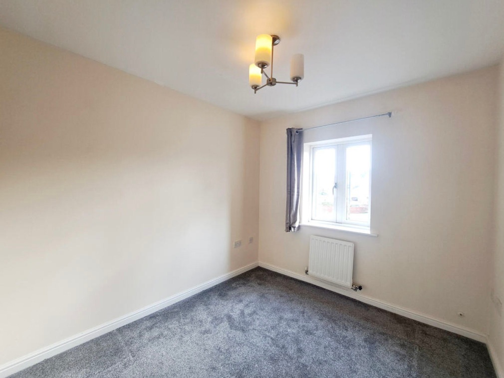 Barking 3 Bed SemiDetached House, Gurney Close, IG11 To Rent Now