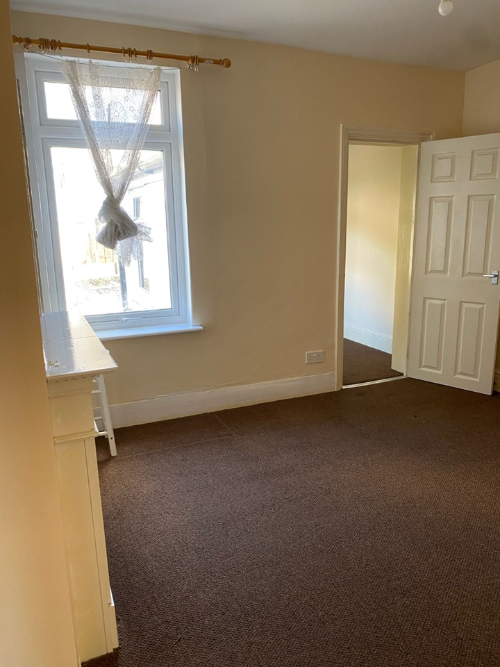 Kent 4 Bed Terraced House, Thorold Road, ME5 To Rent Now for £1,300