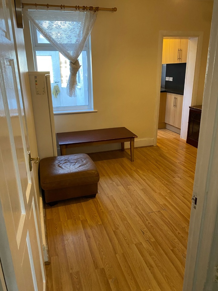 Kent 4 Bed Terraced House, Thorold Road, ME5 To Rent Now for £1,300