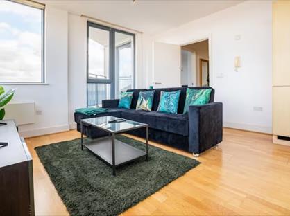 2 Bed Flat, Regency House, KT16