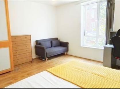 Room in a Shared House, Haselrigge Road, SW4