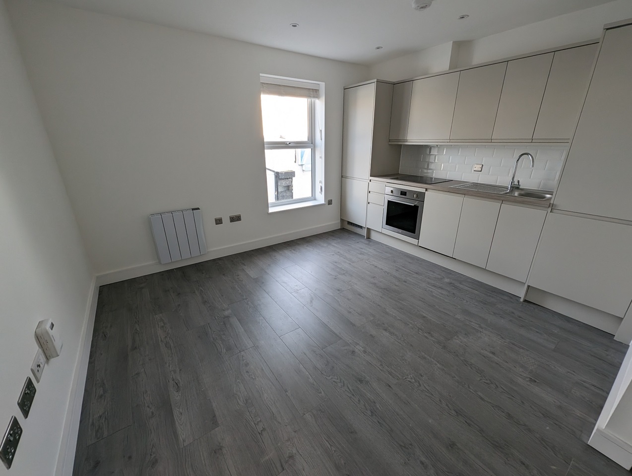 London 1 Bed Flat, Leytonstone Road, E15 To Rent Now for £1,600.00 p/m