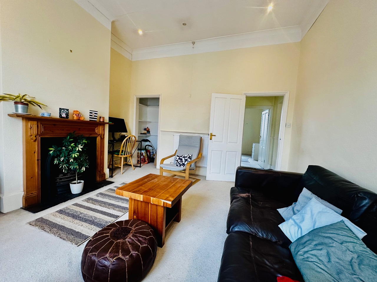 London 2 Bed Flat, Hartfield Road, SW19 To Rent Now for £2,100.00 p/m