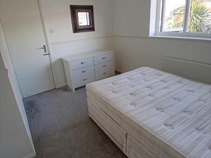 Room in a Shared House, Christopher Walk, WS13