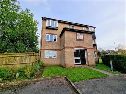 1 Bed Flat, Roman Walk, BS4