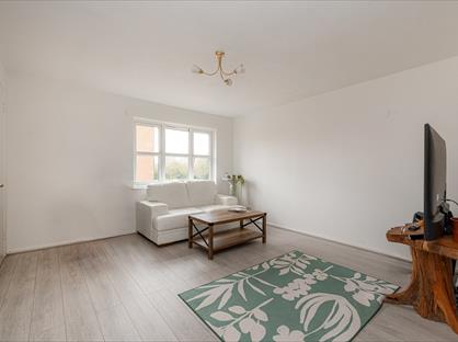1 Bed Maisonette, Anderson Close, W3