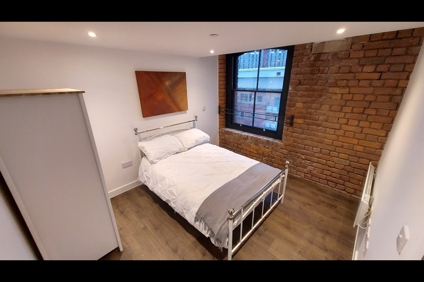 1 Bed Flat, Printing Press House, M4 photo 2