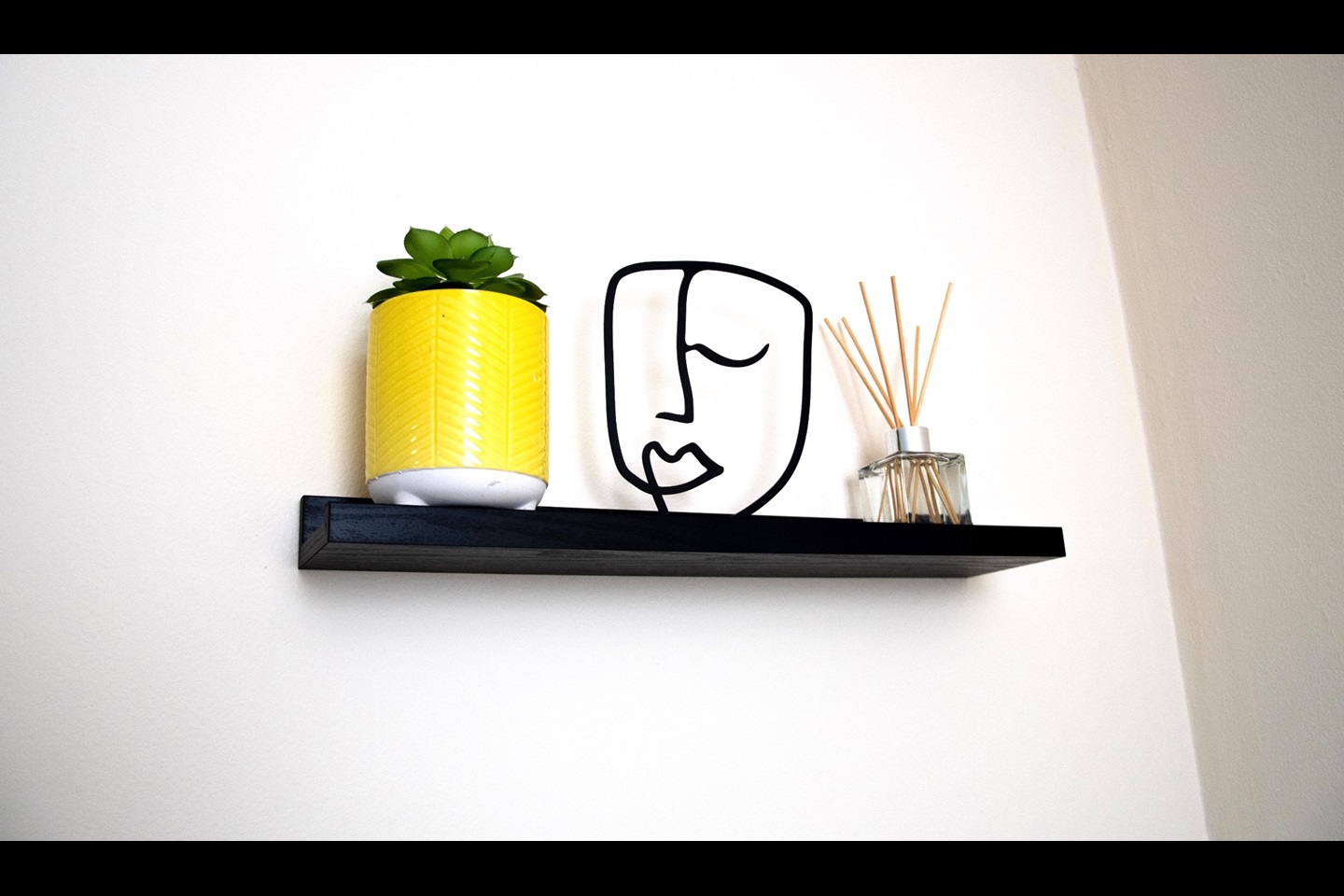 West Bromwich 3 Bed SemiDetached House, St. Christopher Close, B70 To Rent Now for £2,400.