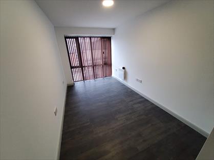 1 Bed Flat, Drake Street, OL16